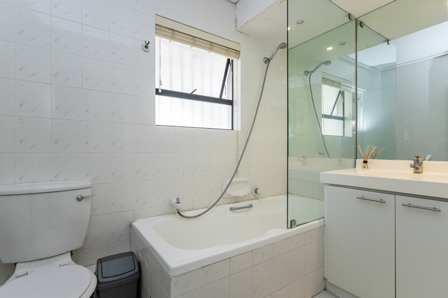 To Let 2 Bedroom Property for Rent in Sea Point Western Cape